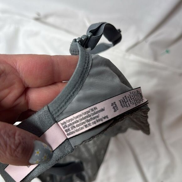 Victoria Secret Body By Victoria Underwire Unlined Plunge Grey Bra. Size 38DDD. - Picture 7 of 8